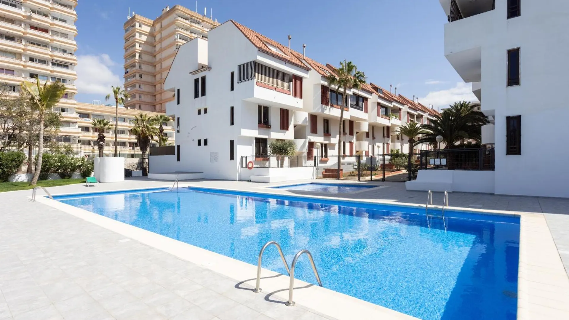 דירה ארונה Home2Book Comfy Flat Las Americas, Pool & Terrace